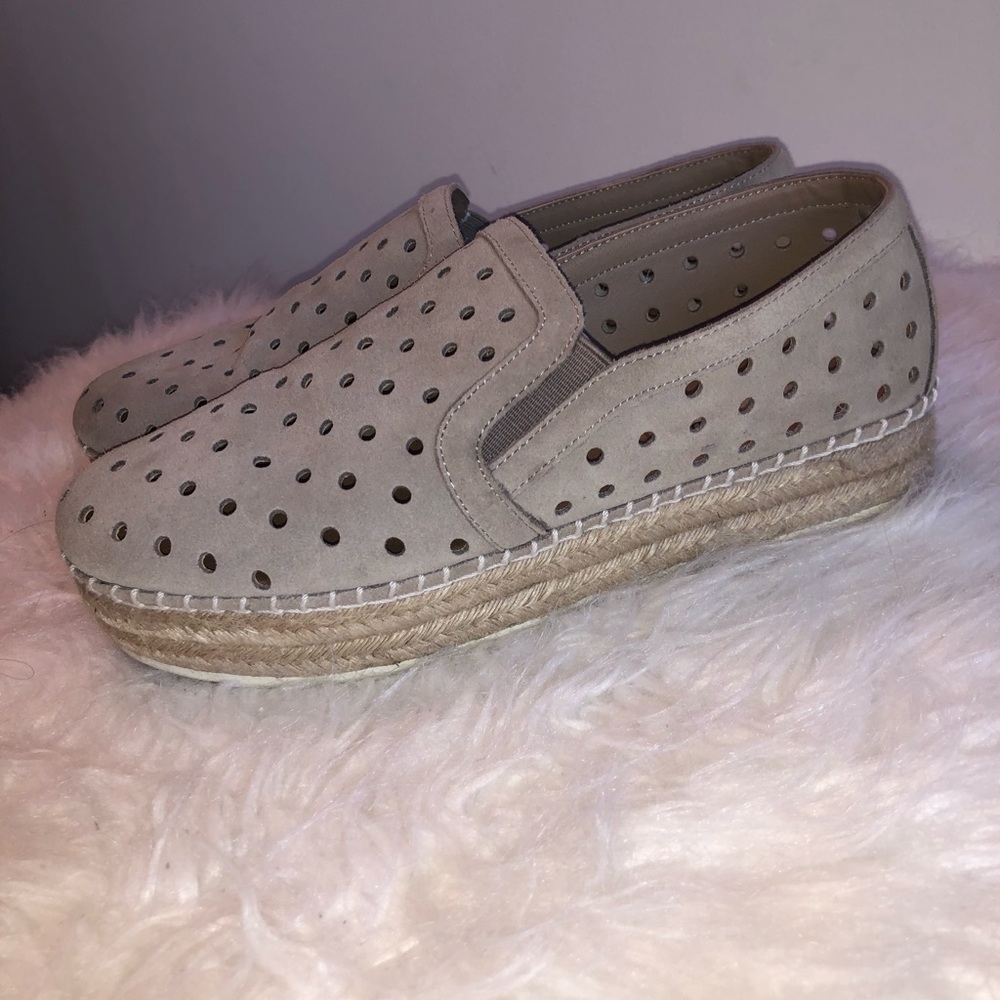 Steve Madden flats!! Brand new!